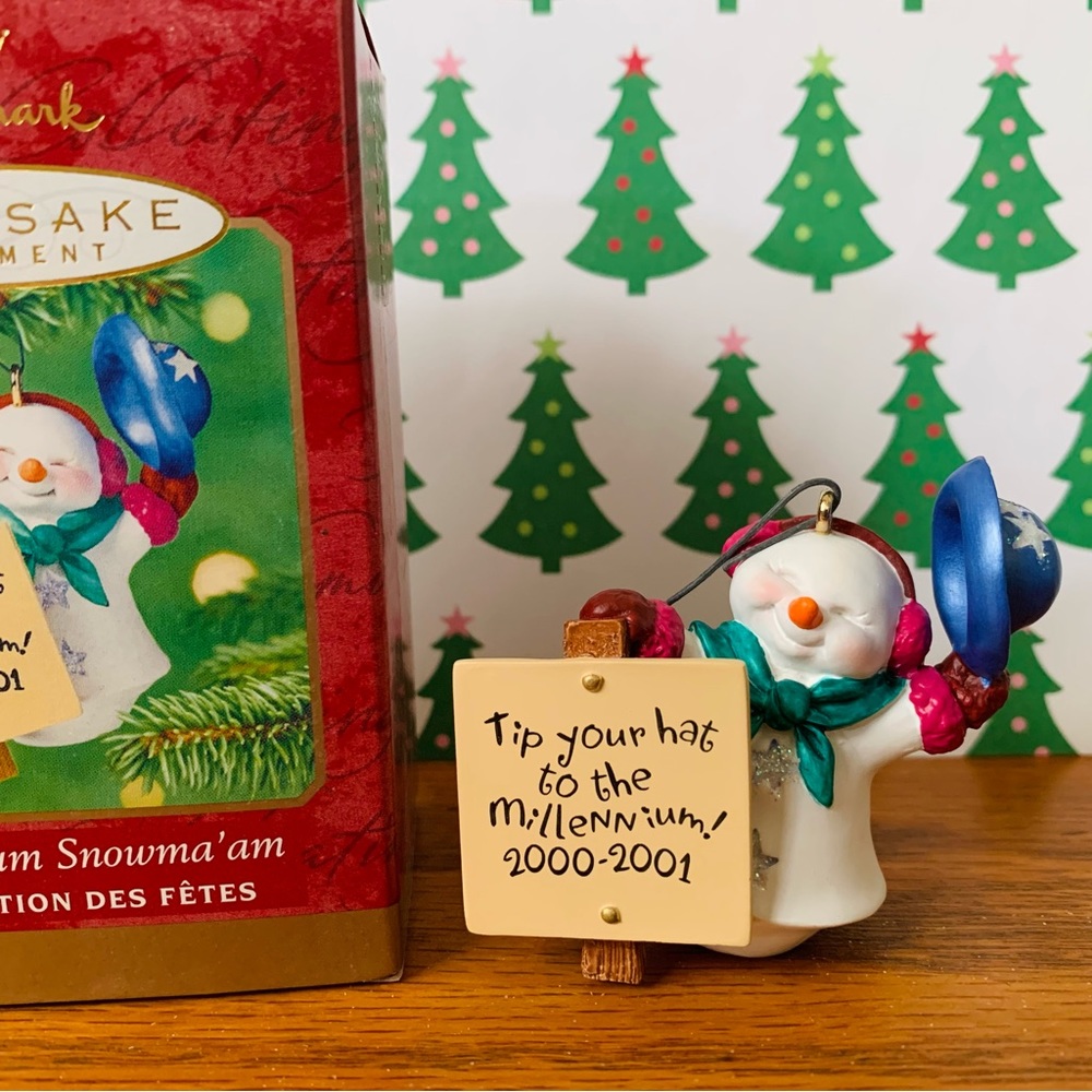 Hallmark Keepsake Ornament “Millennium Snowma’am”2000